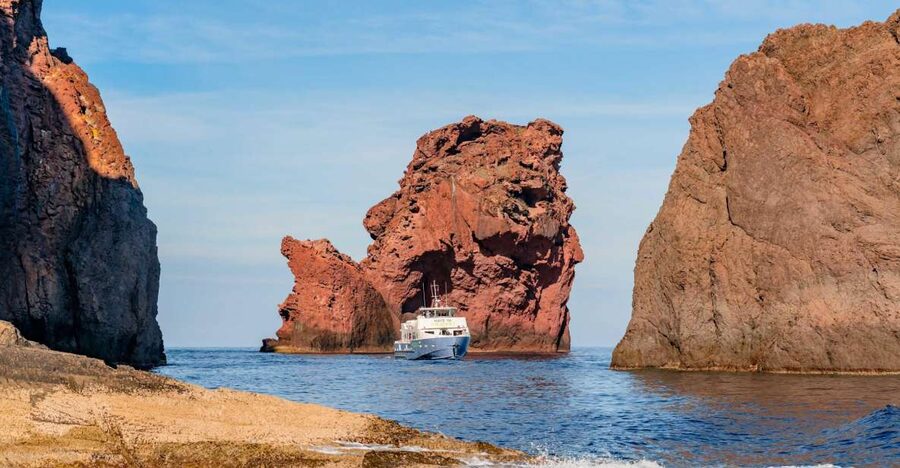 From Porto: Scandola & Girolata Tour by Boat - The quiet hybrid boat and what it means onboard