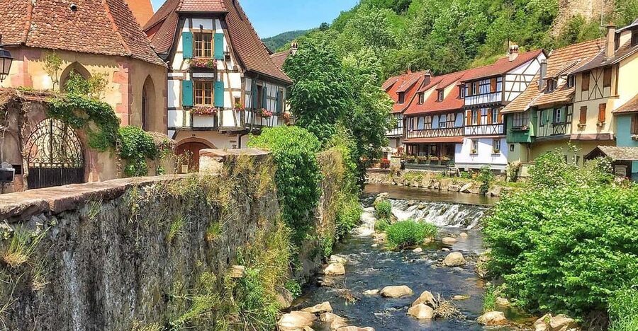 From Strasbourg: Medieval Villages & Wine Tasting Day Trip - Riquewihr is the main lunch and walking stop