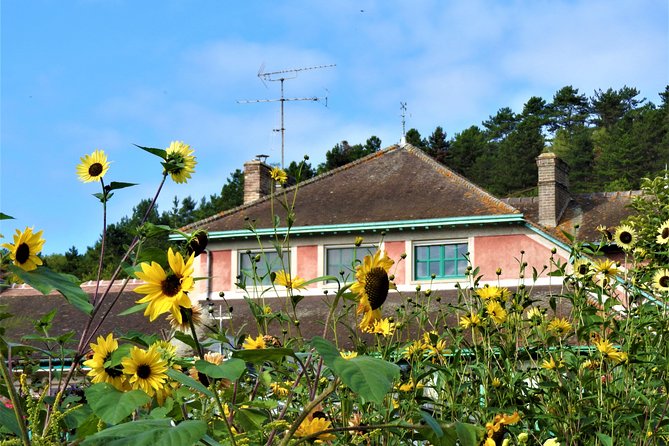 Giverny Monet House and Gardens Skip the line Walking tour - The Japanese bridge and lily ponds are the visual payoff