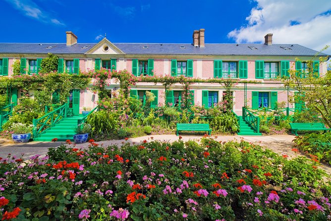 Giverny Monet's Garden & Auvers-sur-Oise with Van Gogh House Full Day From Paris - The drive to Auvers-sur-Oise