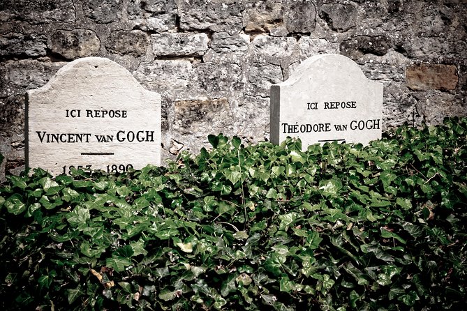 Giverny Monet's Garden & Auvers-sur-Oise with Van Gogh House Full Day From Paris - Auberge Ravoux and Van Gogh’s final room