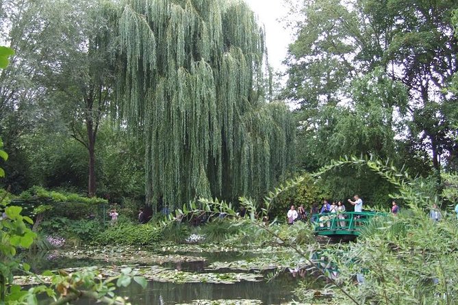 Giverny Small-Group Minivan with Hotel Pickup or Meeting Point - Who should choose this Giverny outing