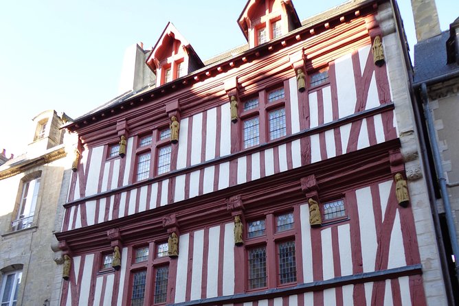 Historic Bayeux Daily Group City Tour In English 2 hrs (Apr-Sept) - Place Charles de Gaulle and the liberation of Bayeux
