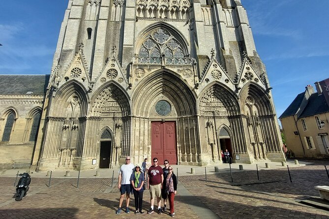 Historic Bayeux Daily Group City Tour In English 2 hrs (Apr-Sept) - Starting at the tourist office and meeting medieval Bayeux