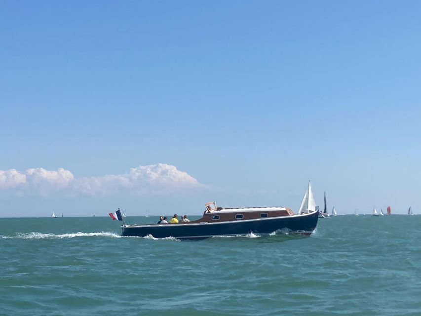 La Rochelle: 1-Hour Boat Tour of the Bay - Les Minimes, France’s largest marina