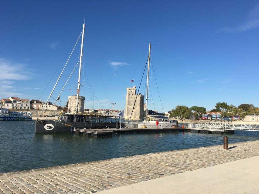 La Rochelle: Coastline Sailing Cruise - The channel reveals La Rochelle from a new angle
