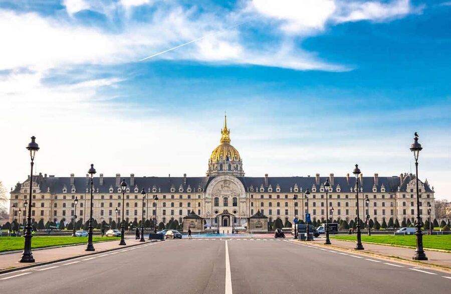 Les Invalides: Napoleon's Tomb & Army Museum Entry - Timing, entrances, and practical details