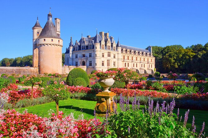 Loire Valley Castles Day Trip from Paris with Complementary Wine - Chenonceau: the most elegant stop