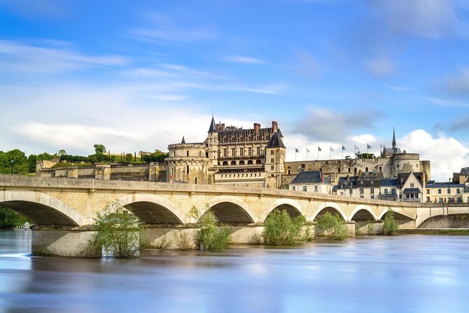 Loire Valley Wine and Castles Small-Group Day Trip from Paris - Chenonceau, the castle built across a river