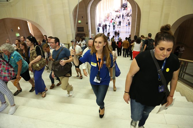 Louvre Museum Masterpieces Guided Tour with Access - Small group, private tour, or standard group?