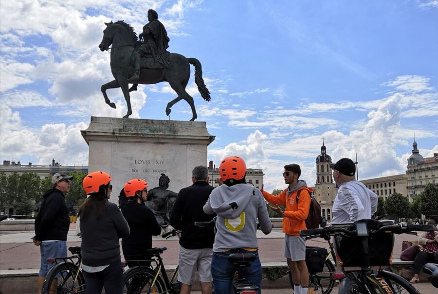 Lyon: 2-Hour Electric Bike Tour with a Local Guide - Why an e-bike works so well in Lyon