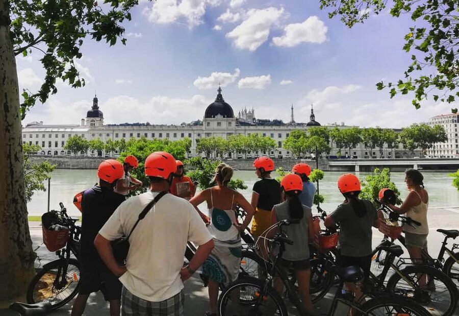 Lyon: 3-Hour Guided E-Bike Tour - Tête d’Or Park brings a welcome change of pace