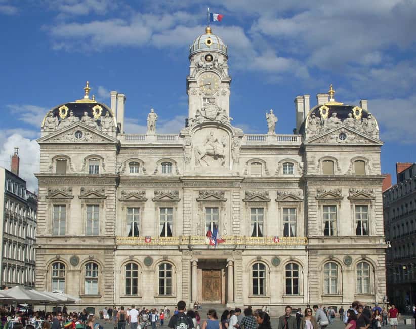 Lyon: City Highlights Walking Tour - Choosing between the 2-hour and 1.5-hour routes