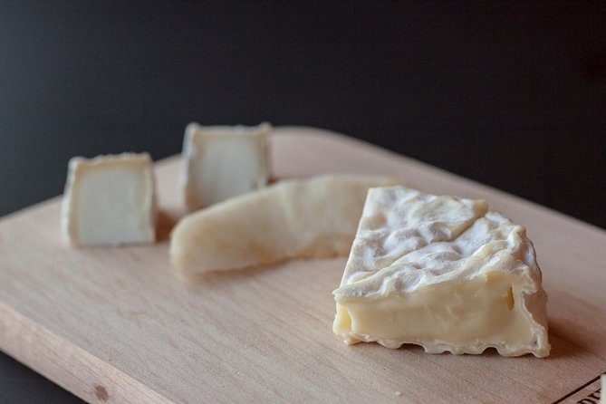 Lyon Old Town Food Tour with 6 French Delicacies & Fine Wine - Is $130.60 a fair price?