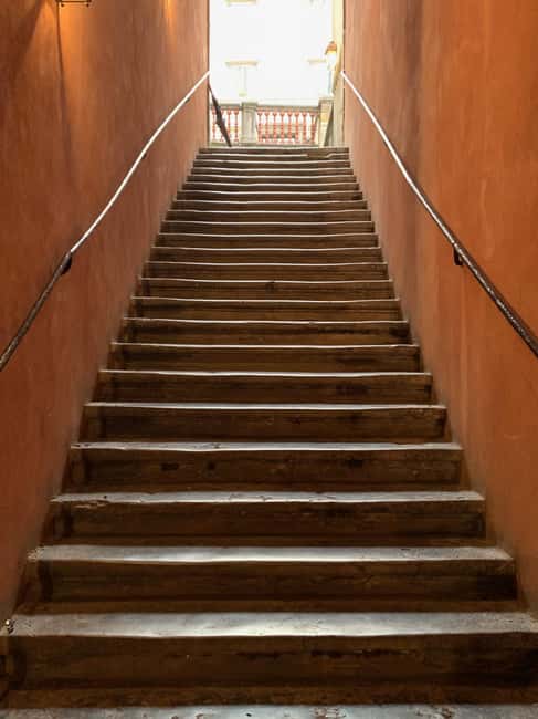 Lyon: Private Walking Tour of "Traboules" in the Old Town - The wartime role of the passageways