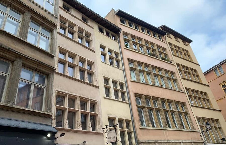 Lyon: Private Walking Tour of "Traboules" in the Old Town - Why the small group improves the experience