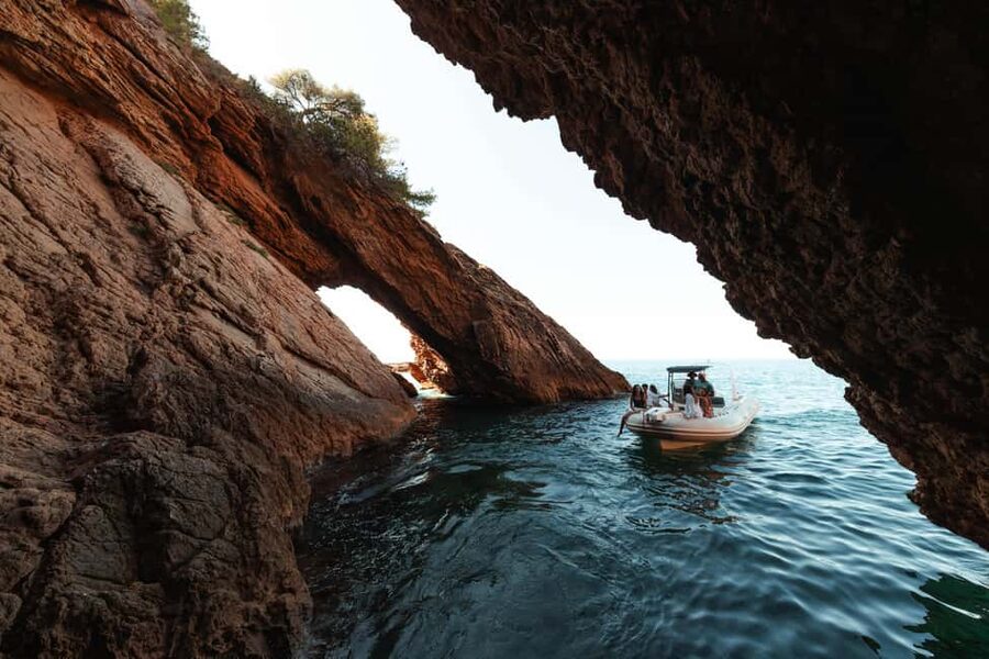 Marseille: Calanques Côte Bleue Marine Park Boat Cruise - What the guides add to the day