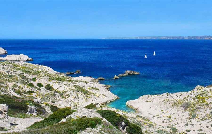 Marseille: Frioul Calanques Sailing Trip - Leaving Marseille beside the Mucem