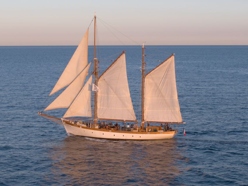 Marseille: Frioul Islands Sunset Cruise with Cocktail Dinner - Anchoring in a Frioul Islands cove