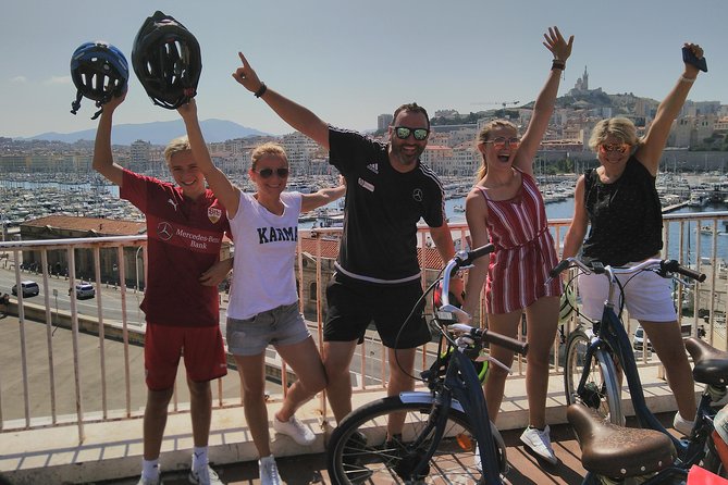 Marseille Grand E-Bike Tour : "le tour du Fada" - Vallon des Auffes shows Marseille at a smaller scale