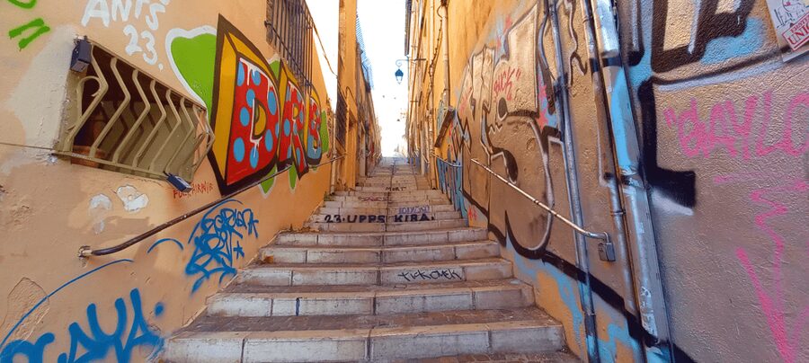 Marseille: Half-Day City Highlights Guided Walking Tour - Who should book this Marseille walk