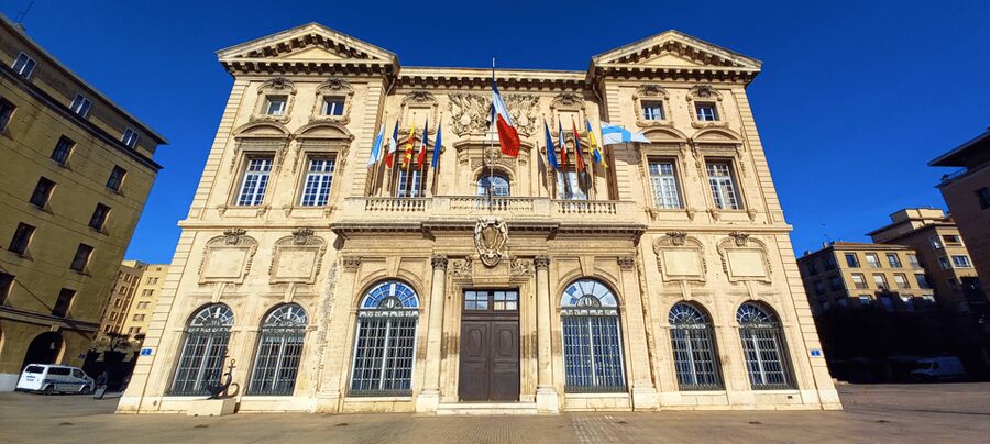 Marseille: Half-Day City Highlights Guided Walking Tour - What Charles adds to the experience