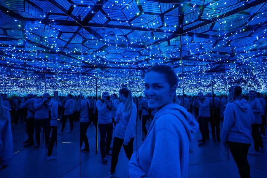 Marseille: Musée de l'Illusion Entry Ticket - Starting with visual tricks and holograms