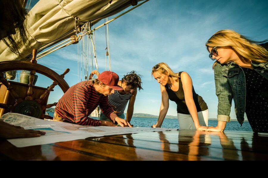 Marseille: Sunset Sailing Cruise with Dinner and Drinks - Key points to know before you sail