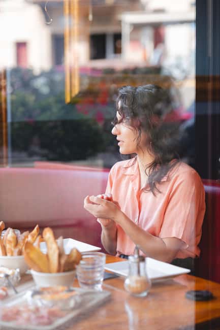 Marseille: Walking Food Tour with Full Meal - Why this food walk works in Marseille
