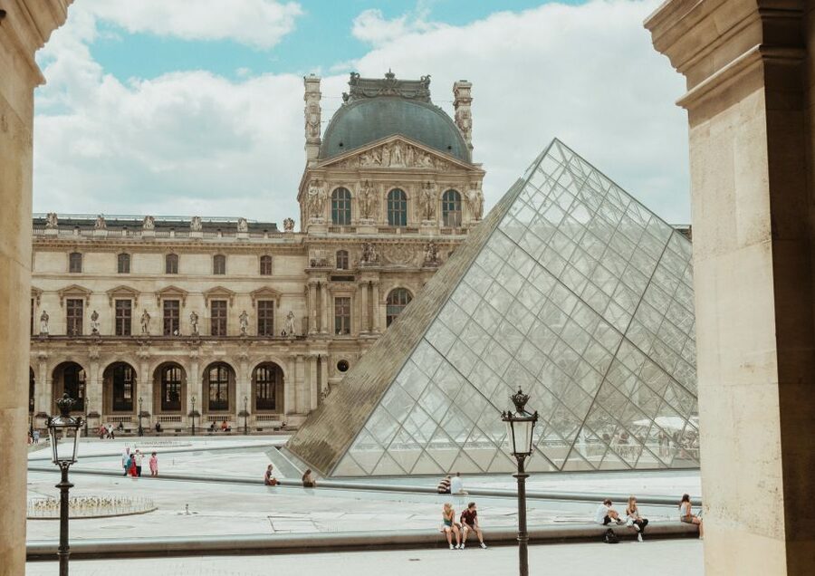 Mona Lisa & Louvre Masterpieces Tour with Reserved Access - Venus de Milo and Winged Victory of Samothrace