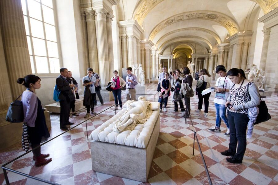 Mona Lisa & Louvre Masterpieces Tour with Reserved Access - The Apollo Gallery and Napoleon Apartments