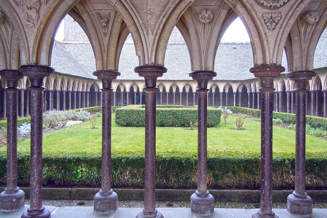 Mont Saint Michel Day Trip from Paris with English Speaking Guide - Returning to Paris on a fixed schedule