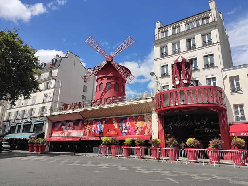 Montmartre Walking Tour with a Local Guide - Key points at a glance