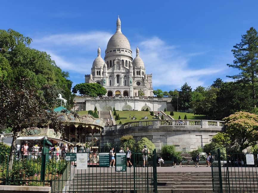 Montmartre Walking Tour with a Local Guide - The Wall of Love and Montmartre’s softer side