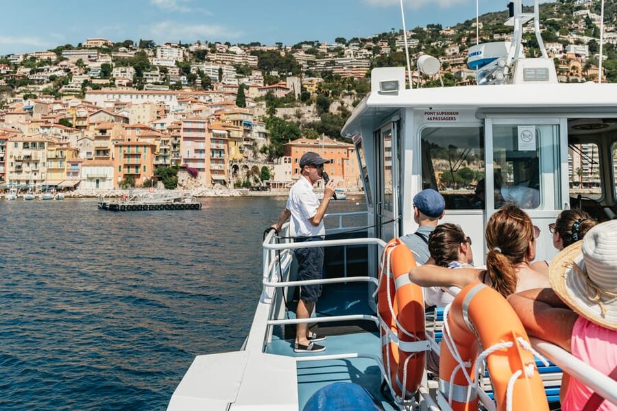 Nice: 1-Hour Sightseeing Cruise to Villefranche Bay - Commentary that keeps the hour moving