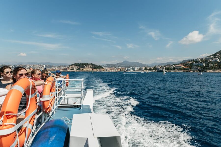 Nice: 1-Hour Sightseeing Cruise to Villefranche Bay - Boat comfort, weather, and small practical points