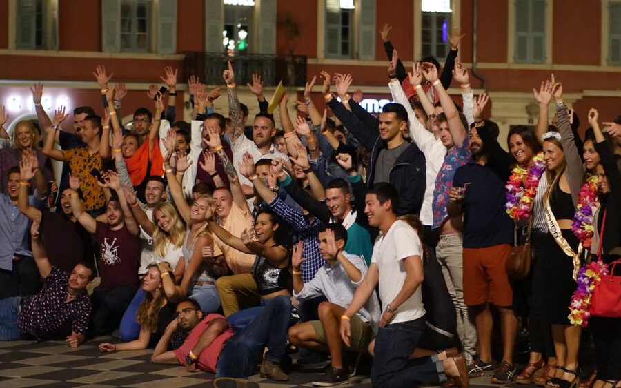 Nice: 4 Bar, 1 Club Riviera Bar Crawl Party with Free Shots - Booking, cancellation, and practical details
