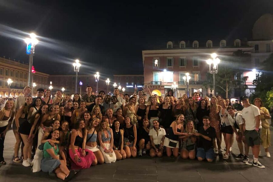 Nice: 4 Bar, 1 Club Riviera Bar Crawl Party with Free Shots - VIP entry and the reality of a large group