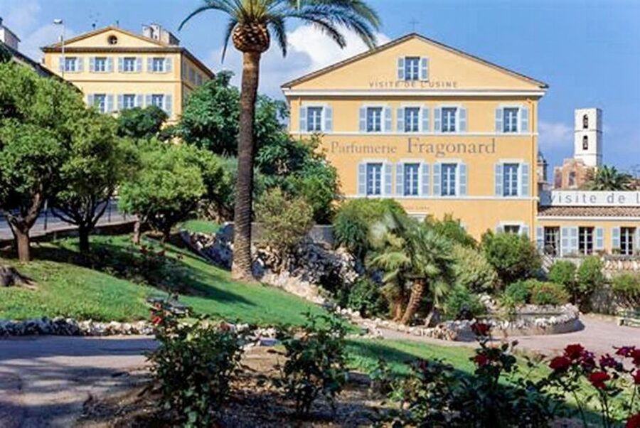 Nice: Countryside Tour with Grasse - Gourdon and the view across the Riviera