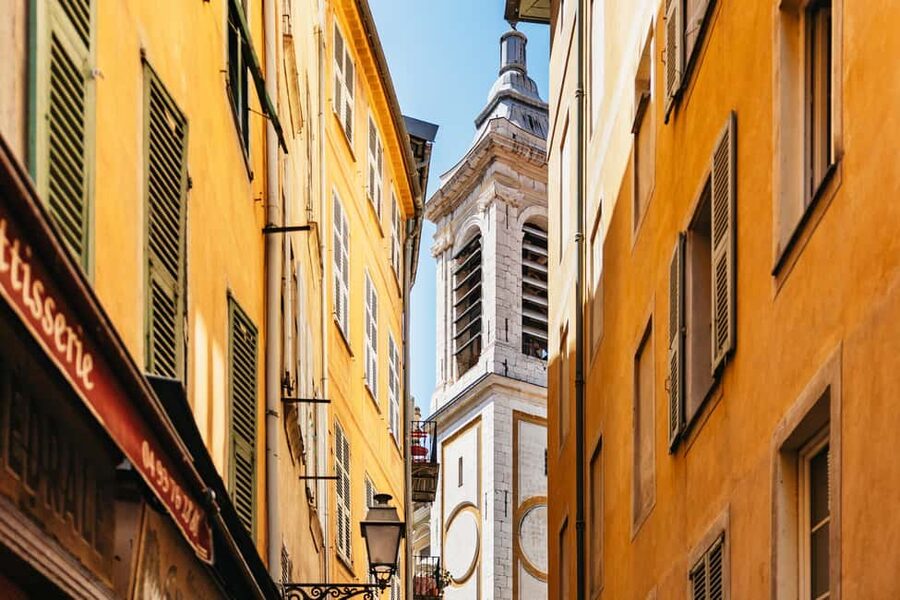 Nice: Old Town & Castle Hill Informative Guided Walking Tour - Follow the lanes of Vieux Nice for a full hour