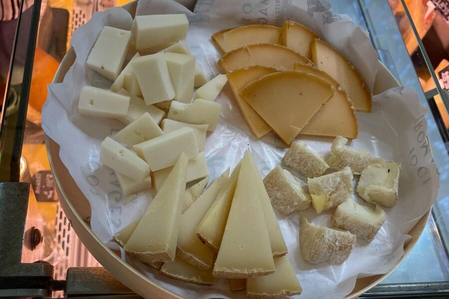 No Diet Club - Amazing local food in Biarritz ! - Starting at Galerie Espace Foch