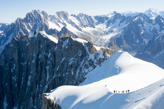 Paragliding Tandem Flight over the Alps in Chamonix - Who will enjoy this most