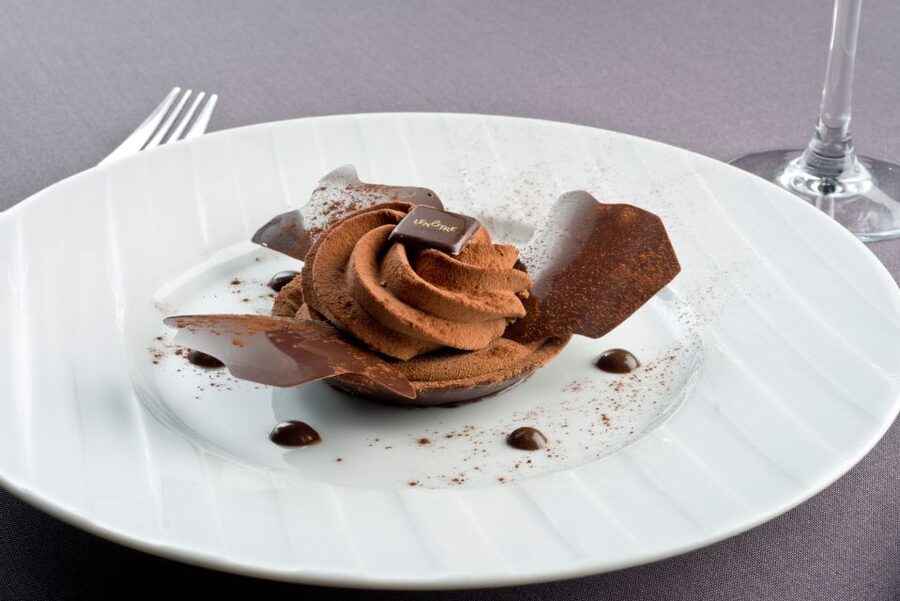 Paris: 3-Course-Dinner Cruise with Wine on the Seine River - Is the $116 price good value?