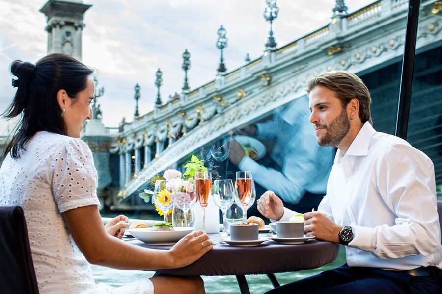 Paris: 3-Course-Dinner Cruise with Wine on the Seine River - Dinner on the Seine, with wine already included