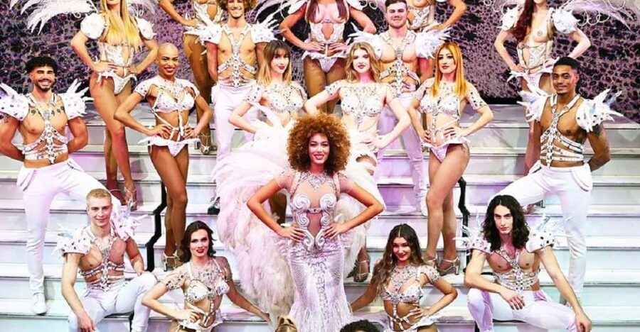 Paris: 3-Course Dinner & Show at Paradis Latin Cabaret - Key points at a glance