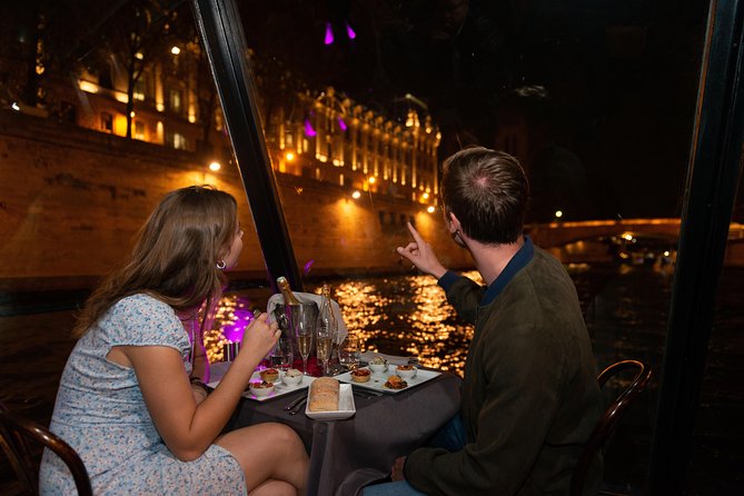 Paris 3-Course Gourmet Dinner and Sightseeing Seine River Cruise - Notre Dame, the Conciergerie, and the old city
