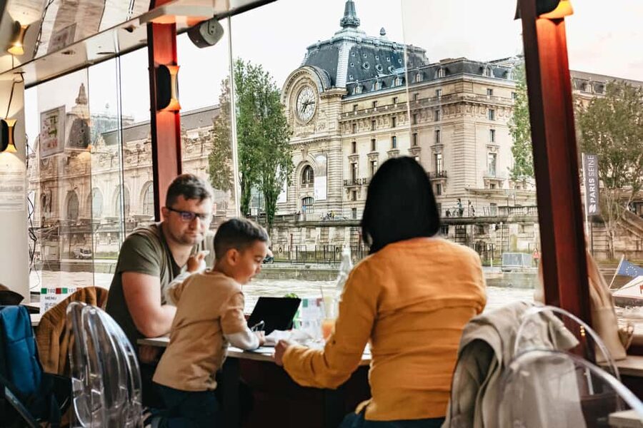 Paris: 3-Course Italian Meal Seine Cruise - What the two-hour route feels like