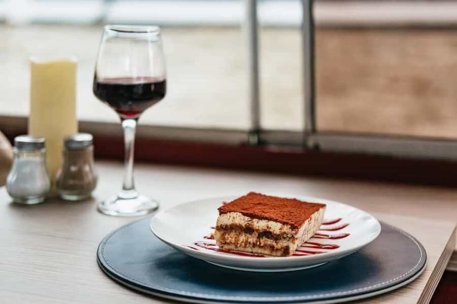 Paris: 3-Course Italian Meal Seine Cruise - The three-course Italian menu