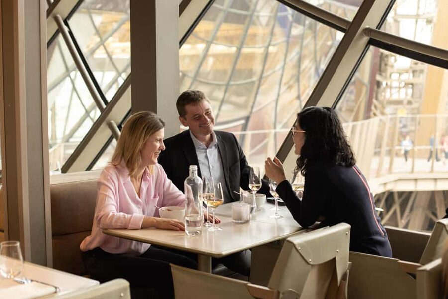 Paris: 3-Course Lunch at Eiffel Tower's Madame Brasserie - Views of the Seine, Trocadéro, and La Défense