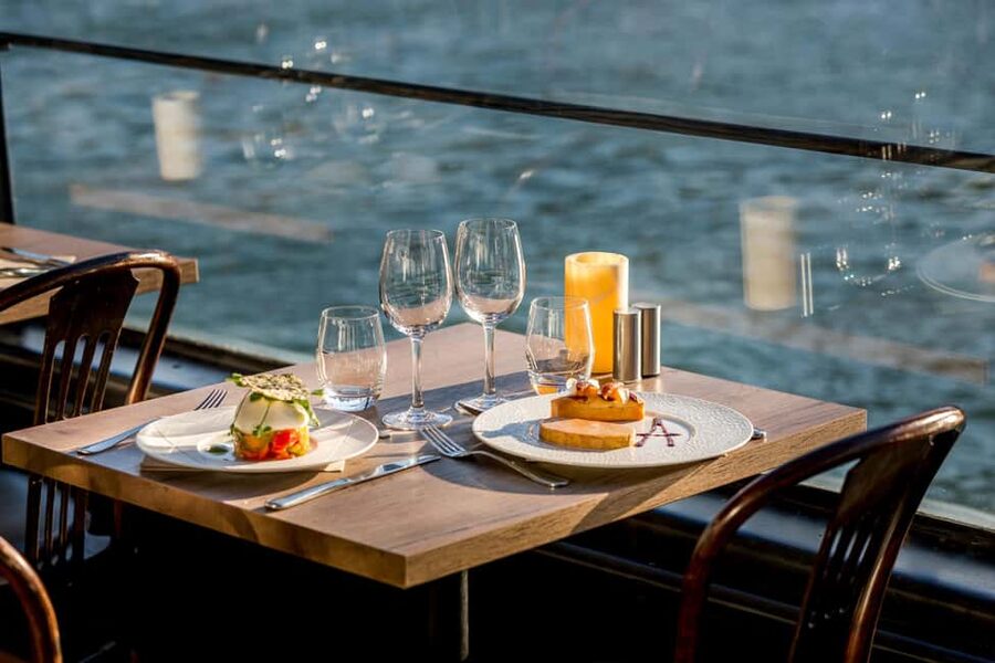 Paris: 3-Course Lunch Cruise on the River Seine - Key points to know before you book